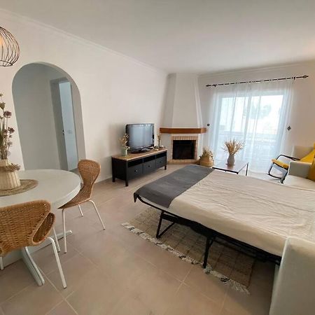 Apartamento Amparo-T2 C/Piscina Carvoeiro  Luaran gambar
