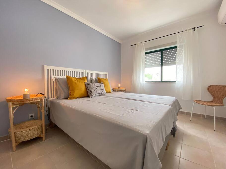 Apartamento Amparo-T2 C/Piscina Carvoeiro  Luaran gambar
