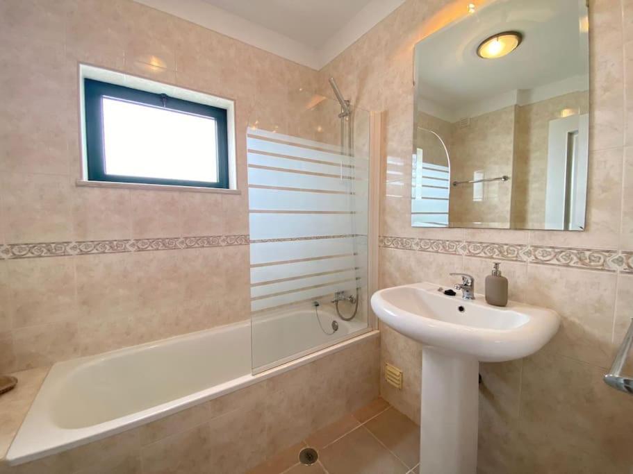 Apartamento Amparo-T2 C/Piscina Carvoeiro  Luaran gambar