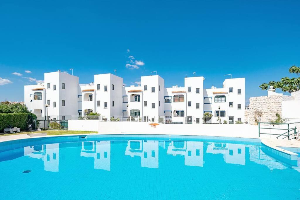 Apartamento Amparo-T2 C/Piscina Carvoeiro  Luaran gambar